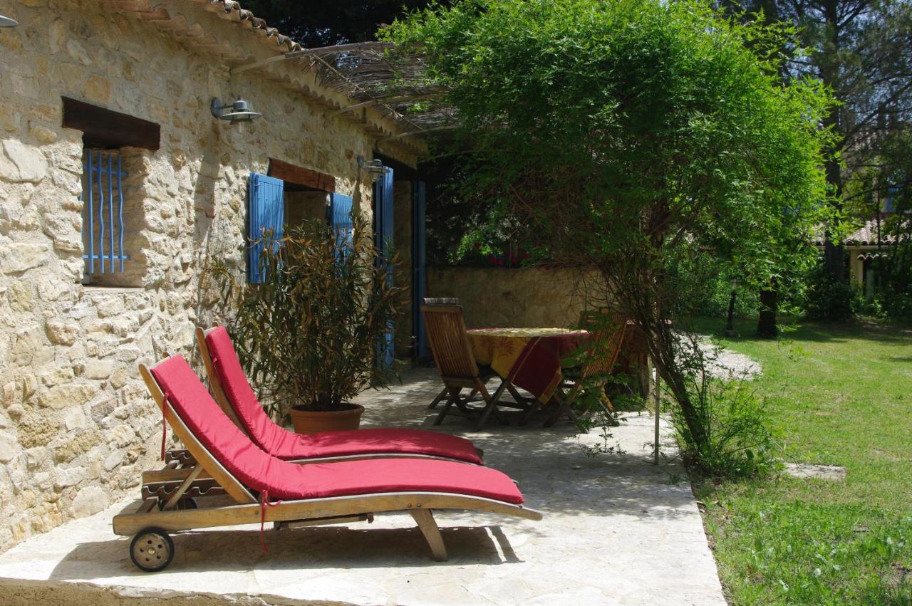 Bed and Breakfast La Luberonne Лурмарин Экстерьер фото